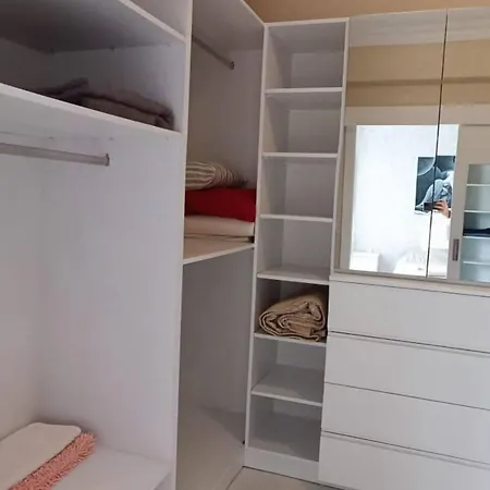 Immaculate Cozy 2-bed In Lara Apartament