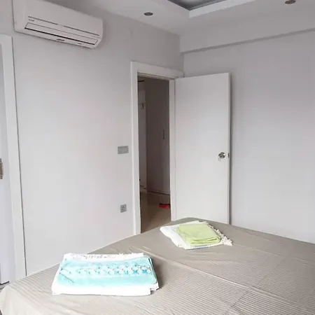 Immaculate Cozy 2-bed In Lara Apartament *