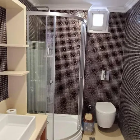 Immaculate Cozy 2-bed In Lara *