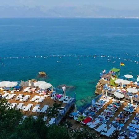 Immaculate Cozy 2-bed In Lara * Antalya